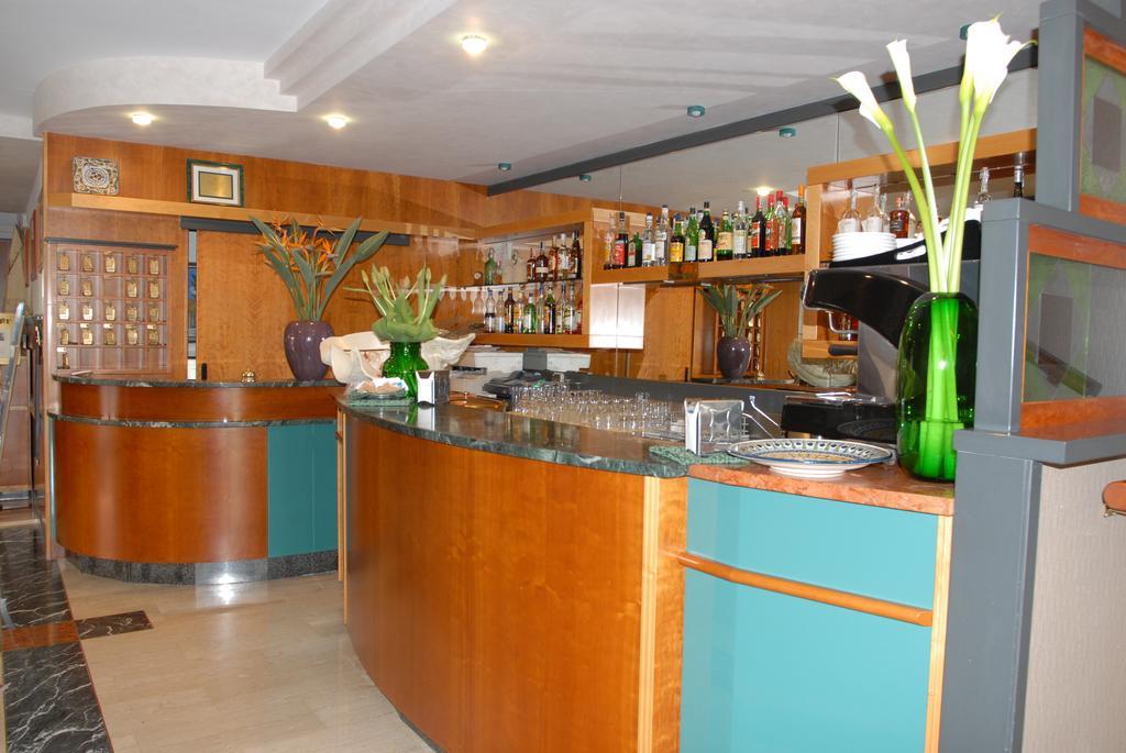 Hotel Sole Giulianova Eksteriør billede