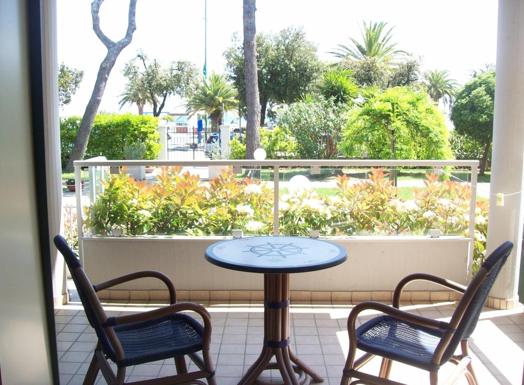 Hotel Sole Giulianova Eksteriør billede